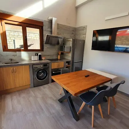 Acogedora Con Piscina Particular Barlow Tr-cc-00426